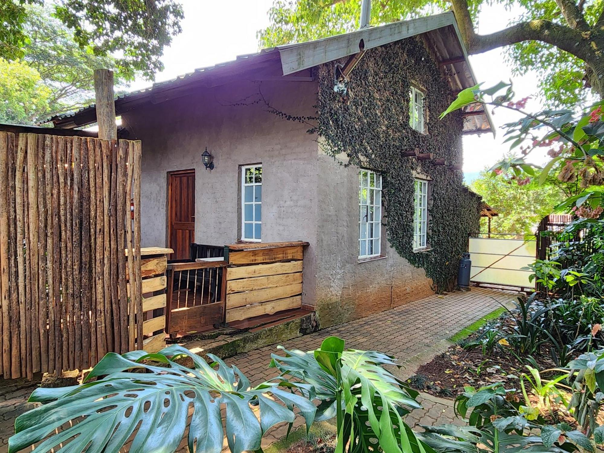 Softwaters Guesthouse Cottages Луіс-Трічард Екстер'єр фото